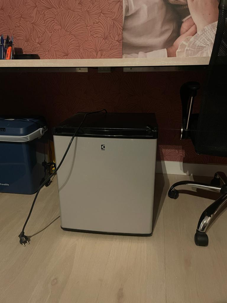 Candor CR40A Mini Koelkast, Witgoed en Apparatuur, Ophalen, Minder dan 75 liter, Zonder vriesvak, Gebruikt