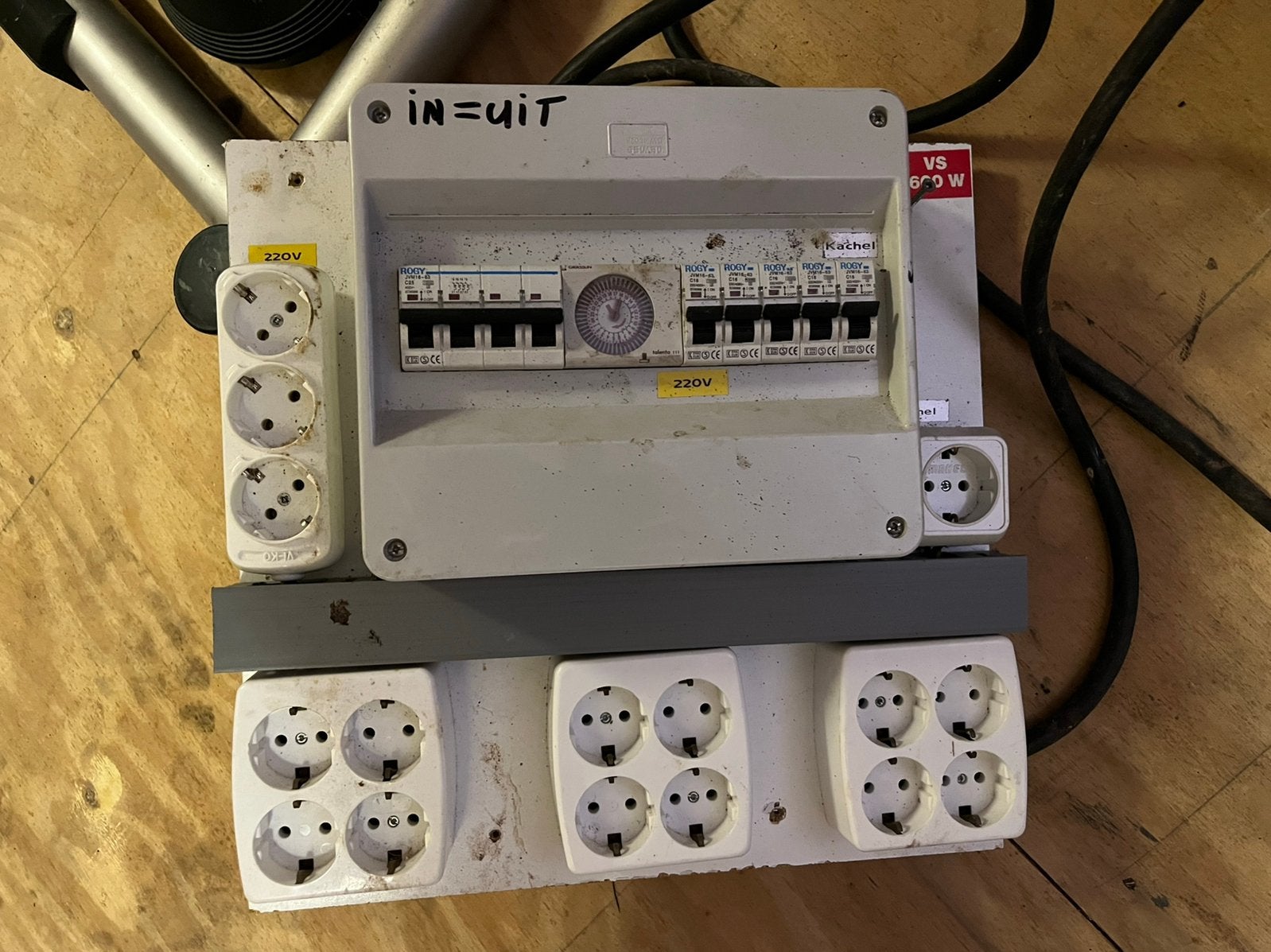 schakelbord /stroombord/ relaisunit, Tuin en Terras, Kweekspullen, Ophalen of Verzenden, Gebruikt, Overige typen