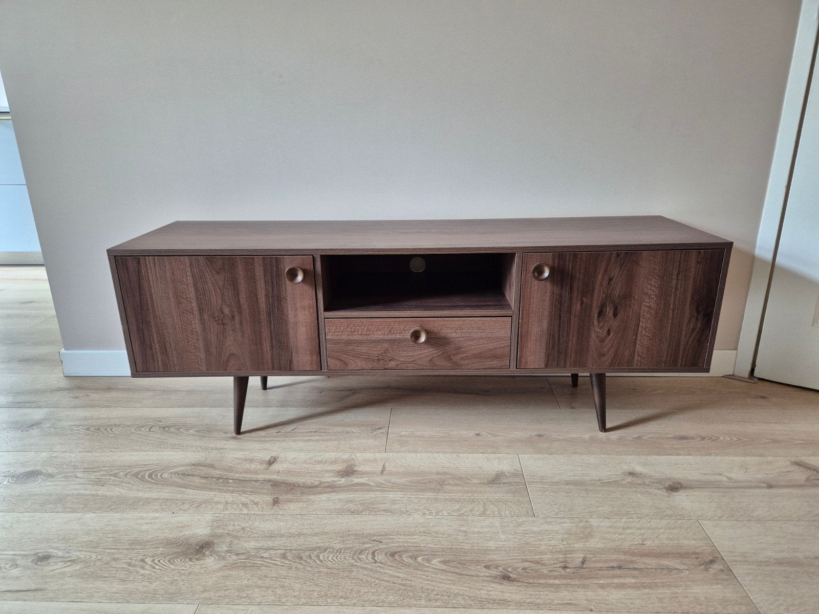 Modern TV-meubel met opbergruimte, Ophalen, 100 tot 150 cm, Modern, Mid-century, Zo goed als nieuw