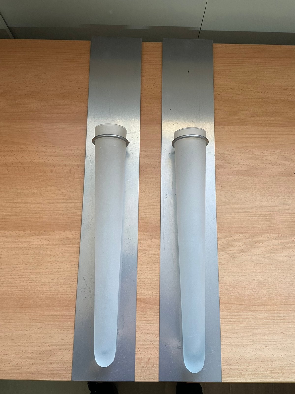 2 vazen met wandbevestiging, Ophalen, Zo goed als nieuw, Overige kleuren, Overige materialen
