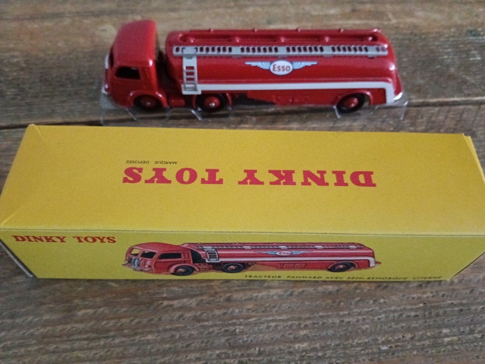 Atlas Collections Dinky Toys Tracteur/vrachtwagen Esso, Ophalen of Verzenden, Zo goed als nieuw, Bus of Vrachtwagen, Overige merken