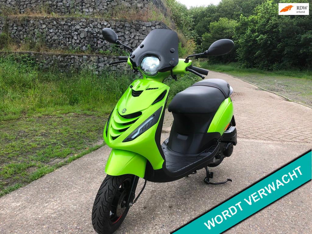 Piaggio Zip SP 45km ALPHA McLaren Green E5 NIEUW BETAAL met, Zip, P, P
p  p, NL, Benzine
