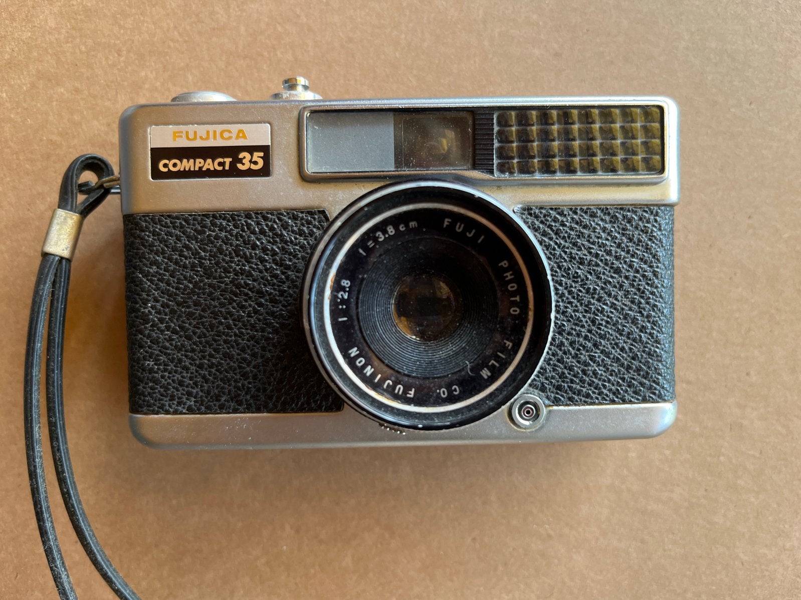 Fujica Compact 35 analoge camera - Vintage Fuji fotocamera, Ophalen of Verzenden, Gebruikt, Compact, Fuji