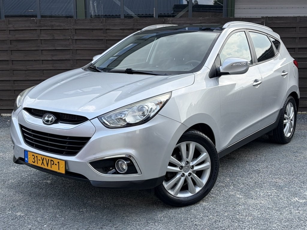 Hyundai ix35 2.0i i-Catcher AUT / Pano / Navi / Trekhaak / N, Auto's, Gebruikt, 4 cilinders, 163 pk, 1600 kg