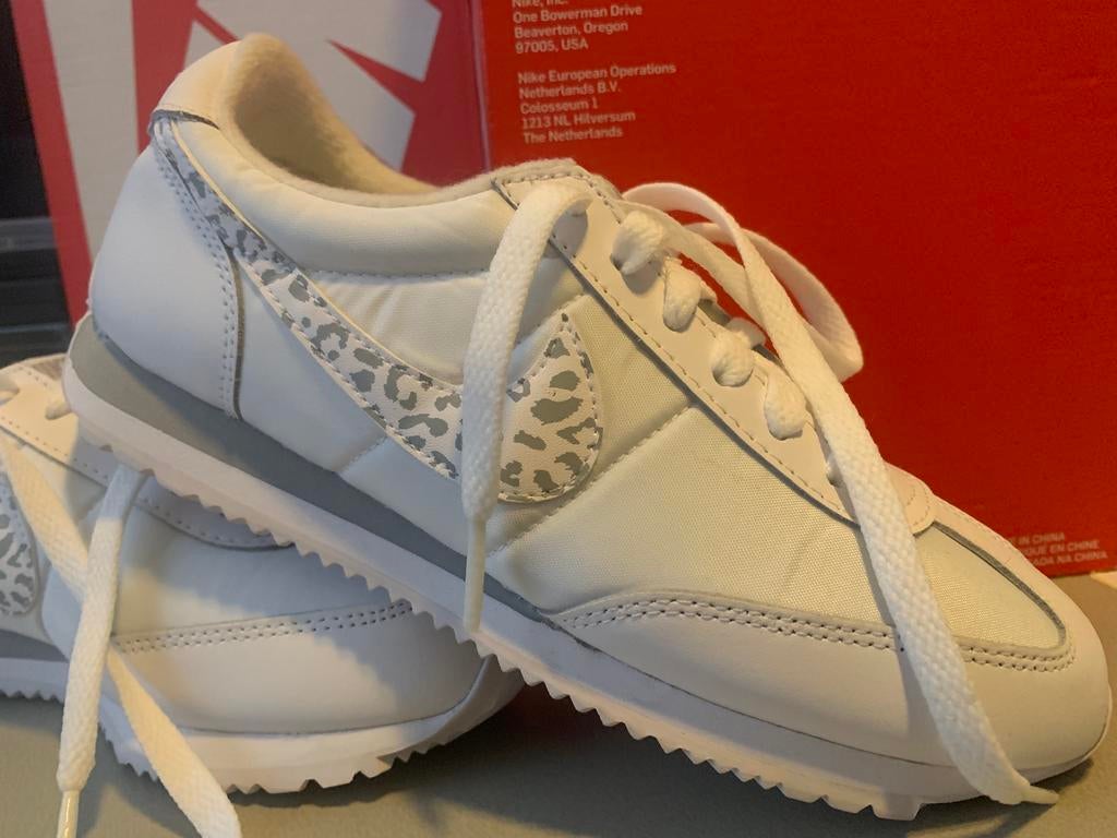Schoenen Nike WMNS Oceania Textile Maat 37.5, Ophalen of Verzenden, Nieuw, Sneakers of Gympen