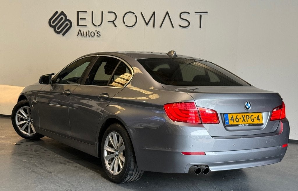 BMW 5-serie 520i Executive Automaat Navi Cruise Airco Pdc Ni, Auto's, BMW, Automaat, Euro 5, Achterwielaandrijving, Gebruikt