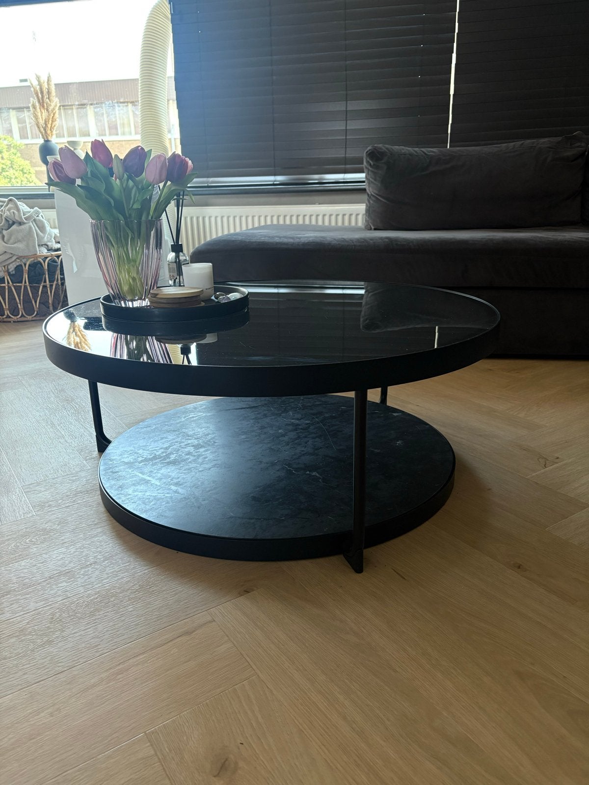 Moderne ronde salontafel met glazen blad, Ophalen, Rond, 50 tot 100 cm, 5 – 50