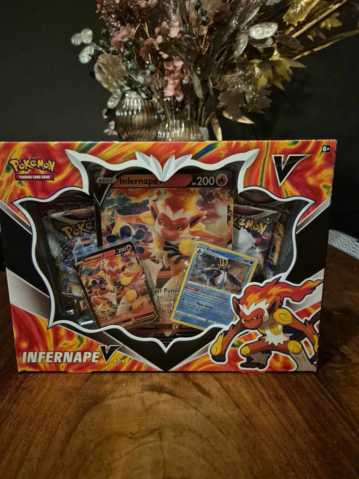 pokemon infernape v box, Ophalen of Verzenden, Nieuw, Overige typen