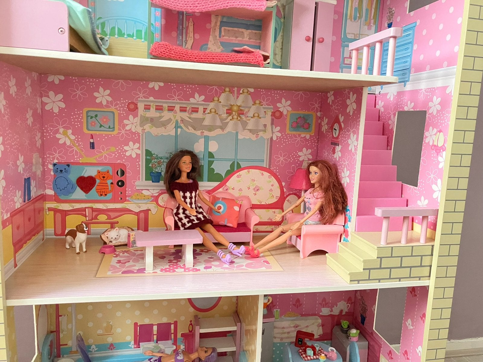 Mooi, groot Poppenhuis 1,18m incl. meubels (bieden v.a. €25), Ophalen, Gebruikt, Poppenhuis