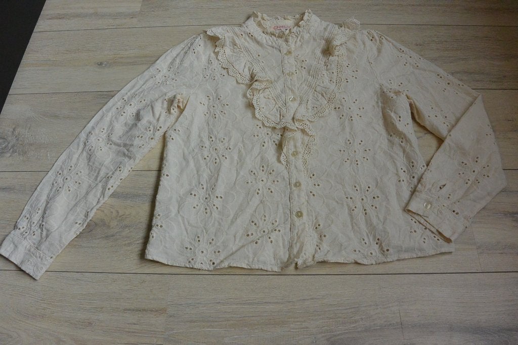 Crèmekleurige Only blouse met broderie en ruches - maat M, Maat 38/40 (M), Only, Beige, Ophalen of Verzenden