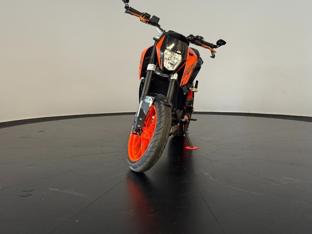 Ktm 690 Duke  ABS - Akrapovic - zeer netjes!, 693 cc, Stallhofnerstraße 3, 5230 Mattighofen, Austria, Bedrijf, KTM AG