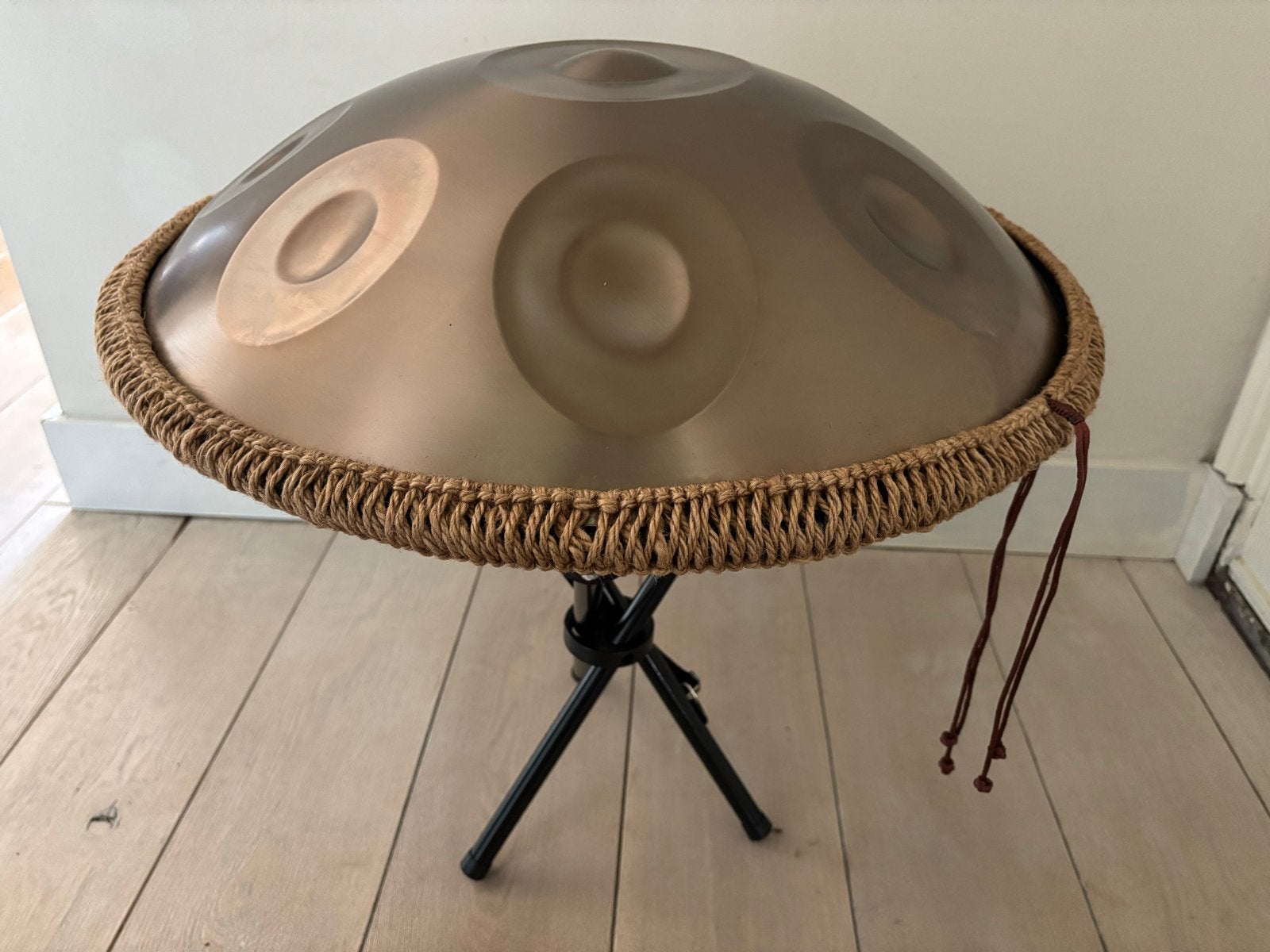 Prachtige, grote nieuwe handpan, 9 tonen met krukje + tas, Ophalen of Verzenden, Nieuw