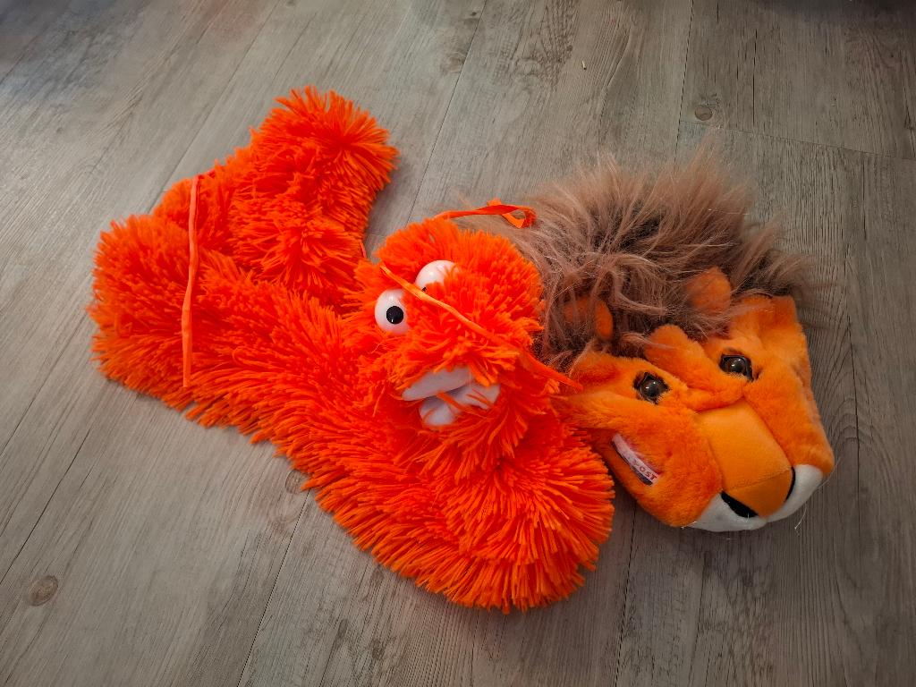 Knuffel - Wuppie sjaal en Leeuw Cap Oranje, Ophalen of Verzenden, Gebruikt, Overige typen
