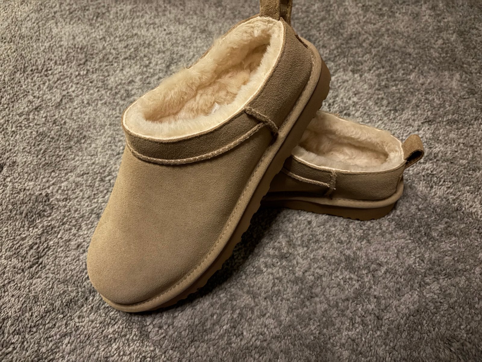UGG pantoffels maat 39, Ophalen of Verzenden, Nieuw, Beige, Pantoffels of Sloffen