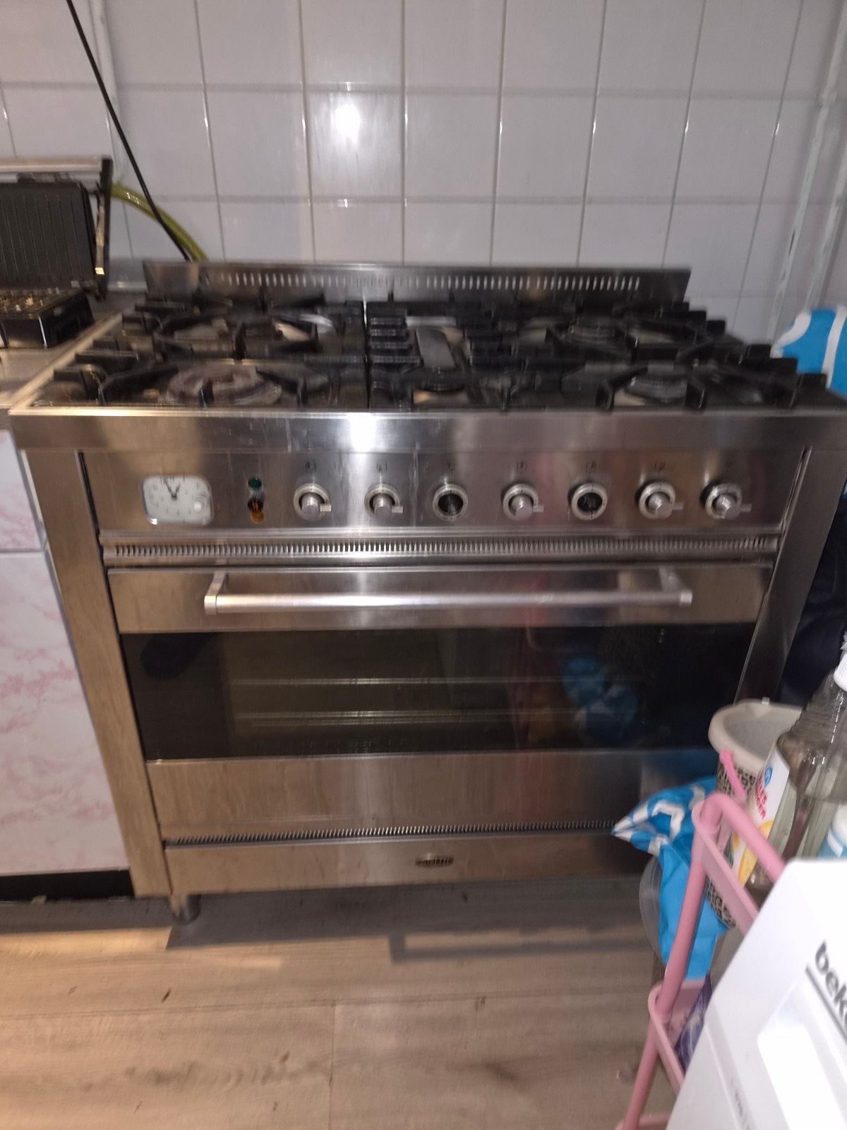 Gasfornuis (werkt) met oven (defect) gratis af te halen, Ophalen, Gebruikt, Gas, 5 kookzones of meer