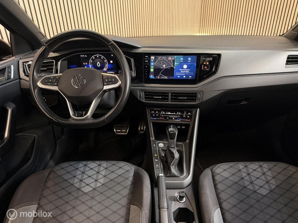 Volkswagen Taigo 1.0 TSI DSG R-Line PANO VIRTUAL ACC CARPLAY, Auto's, Volkswagen, Gebruikt, Automatische klimaatregeling, Alcantara