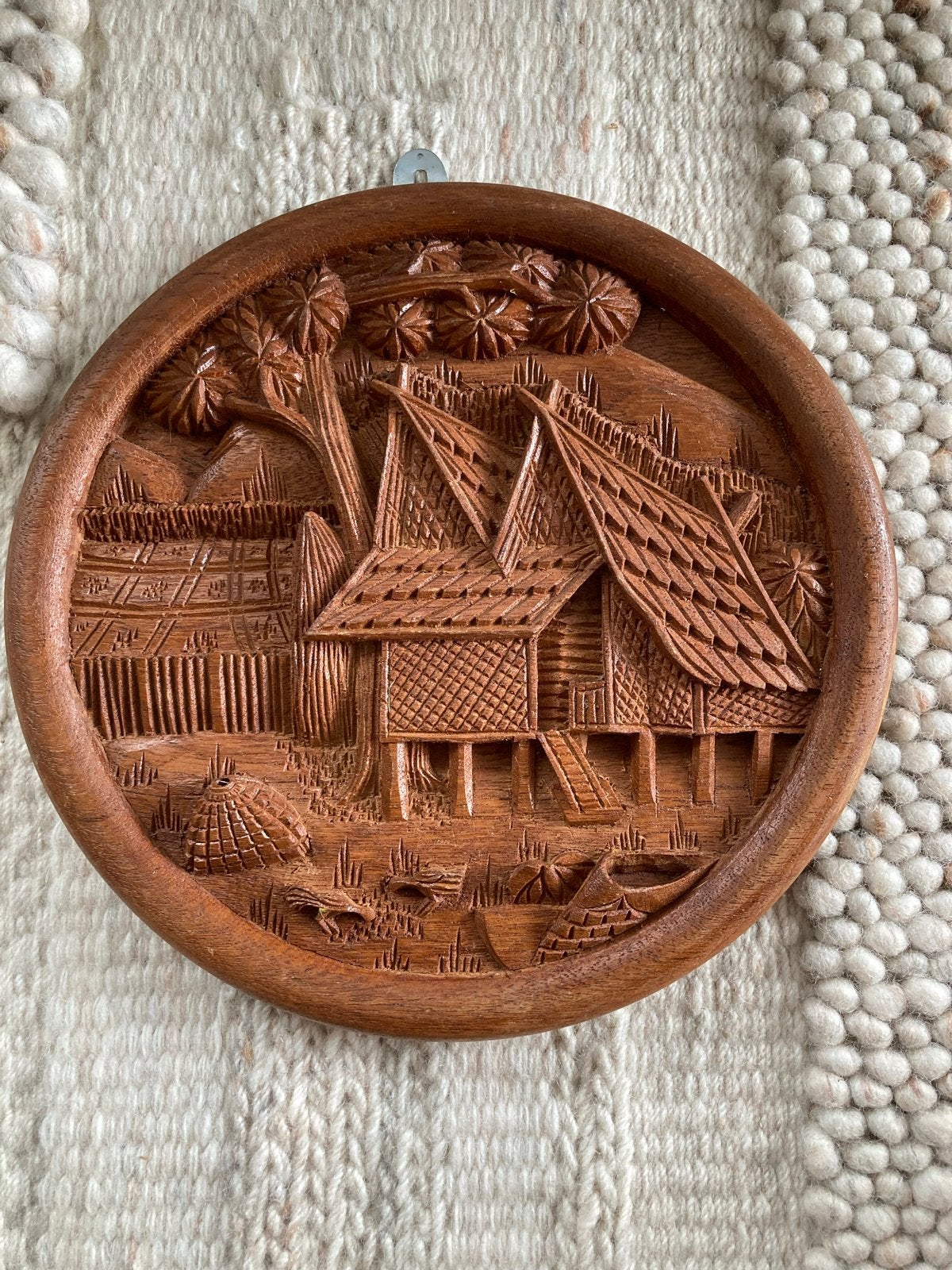 Balinees/Indonesisch Houtsnijwerk - 24 cm doorsnee, Houtsnijwerk, Ophalen of Verzenden, Handgemaakt, 20 - 50 cm