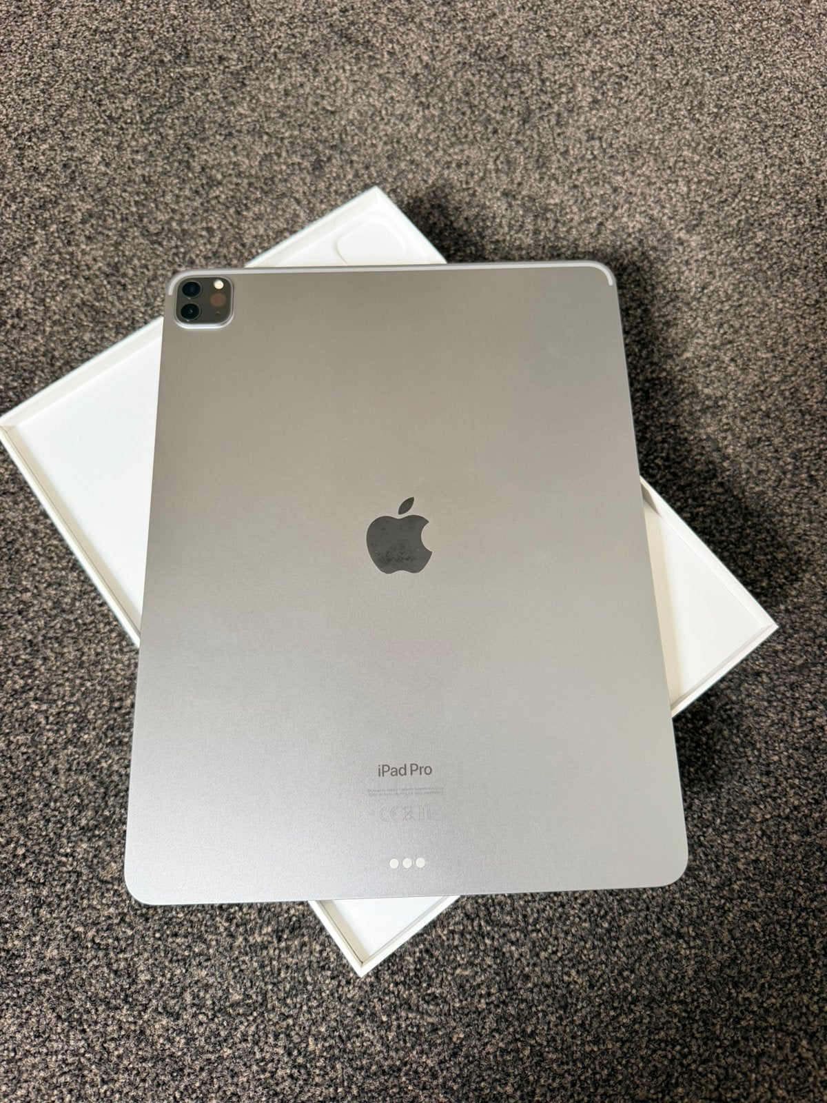 Apple iPad Pro 12.9-inch 256GB Wi-Fi + Magic Keyboard, Ophalen, Apple iPad, 12 inch, Zo goed als nieuw