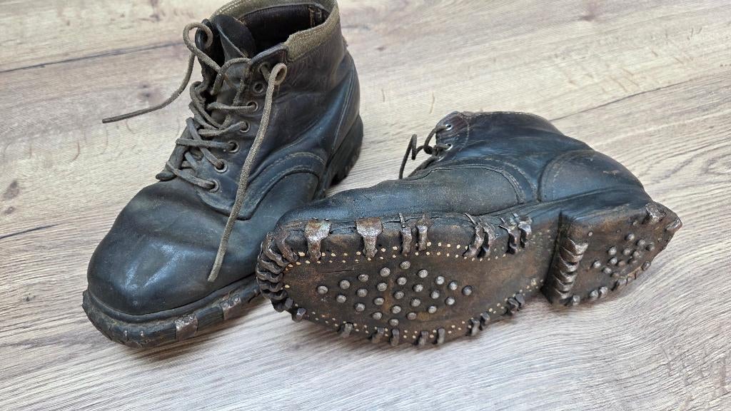 Wo2 M37 gebirgsjäger schoenen, Verzamelen, Ophalen of Verzenden, Landmacht, Nederland