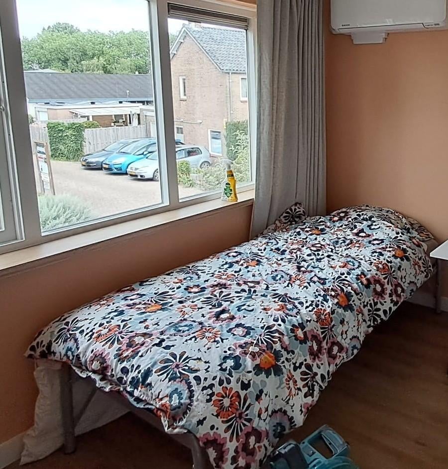 Onderschuif bed (1 / 2 persoons), Ophalen, Eenpersoons, Zo goed als nieuw, 80 cm