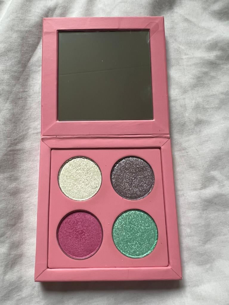 Pat McGrath Labs Eyeshadow Quad: Sublime Blooms, Sieraden, Tassen en Uiterlijk, Uiterlijk | Cosmetica en Make-up, Ophalen, Zo goed als nieuw