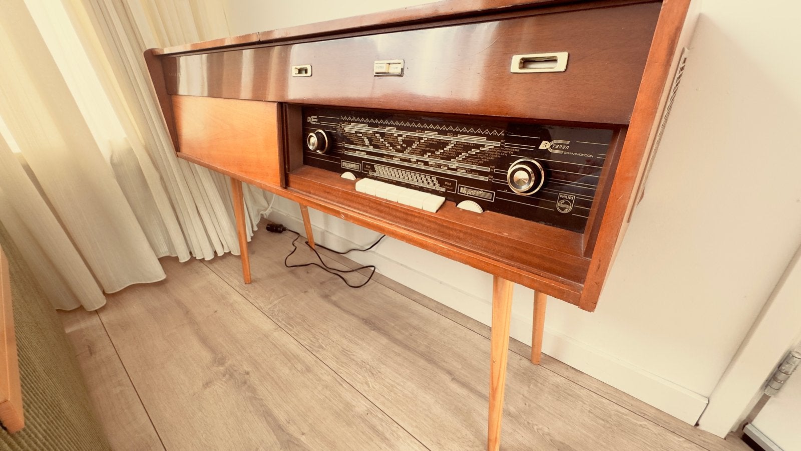 Vintage Philips Radio Meubel - Jaren '60 Houten Console, Antiek en Kunst, Antiek | Tv's en Audio, Ophalen