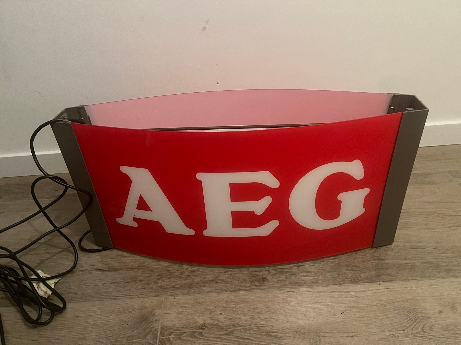 AEG Lichtbak Reclamebord, Verzamelen, Ophalen of Verzenden, Gebruikt, Lichtbak of (neon) lamp
