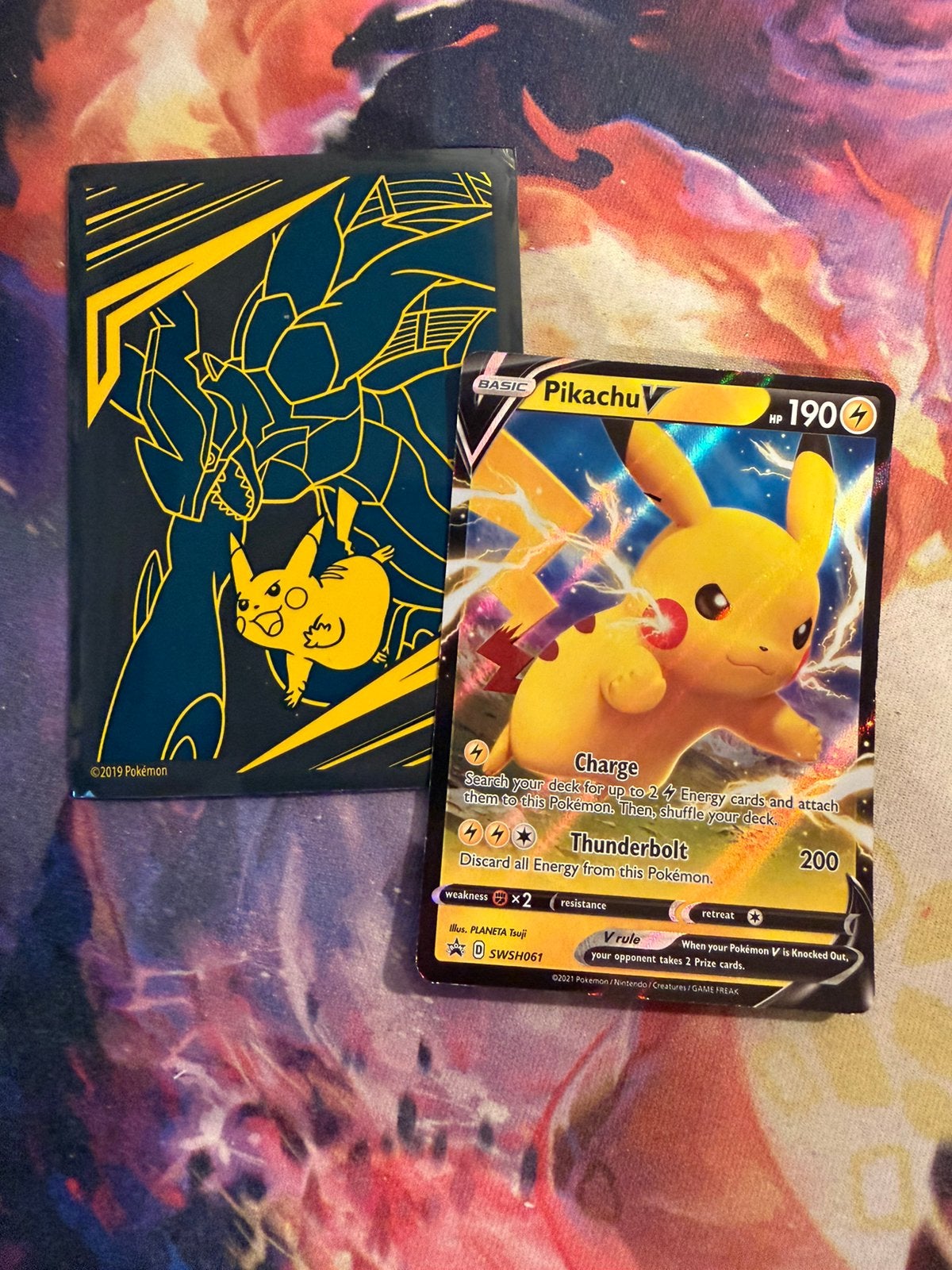 Pokemon PIKACHU V Promo SWSH061, Verzenden, Zo goed als nieuw, Losse kaart, Foil