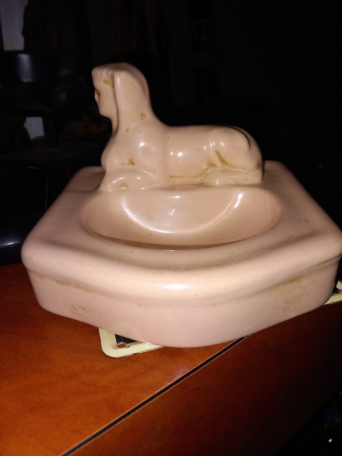 Vintage roze zeepbakje met sfinx figuur, Ophalen of Verzenden