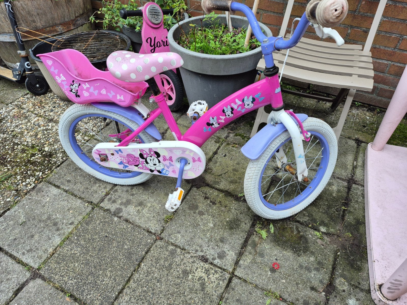 Minnie Mouse kinderfiets met zitje - Roze/Paars, Ophalen, Zijwieltjes, Minnie Mouse, Velgrem