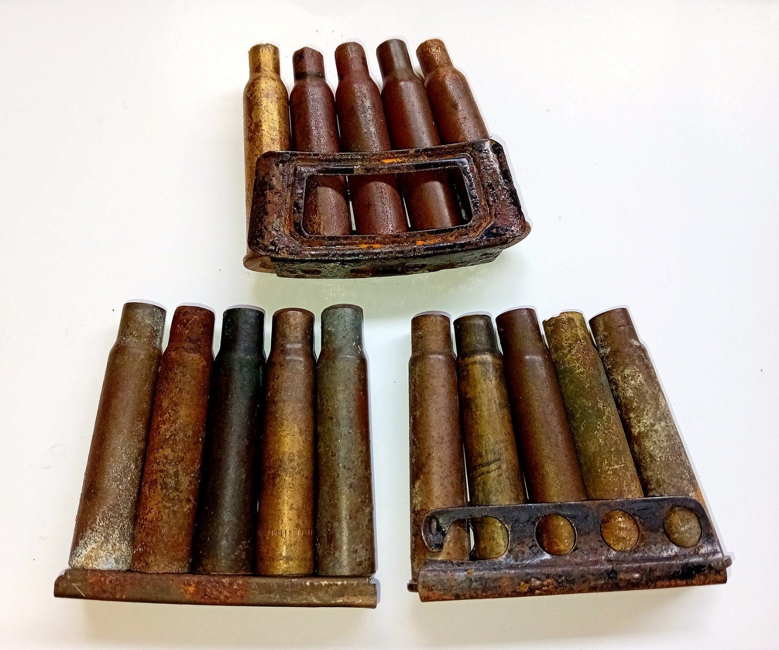 WO2 Set van 3 Laders/Clips Hembrug M95, Mauser K98, Enfield, Ophalen of Verzenden, Landmacht, Duitsland, Hulzen of Bodemvondsten