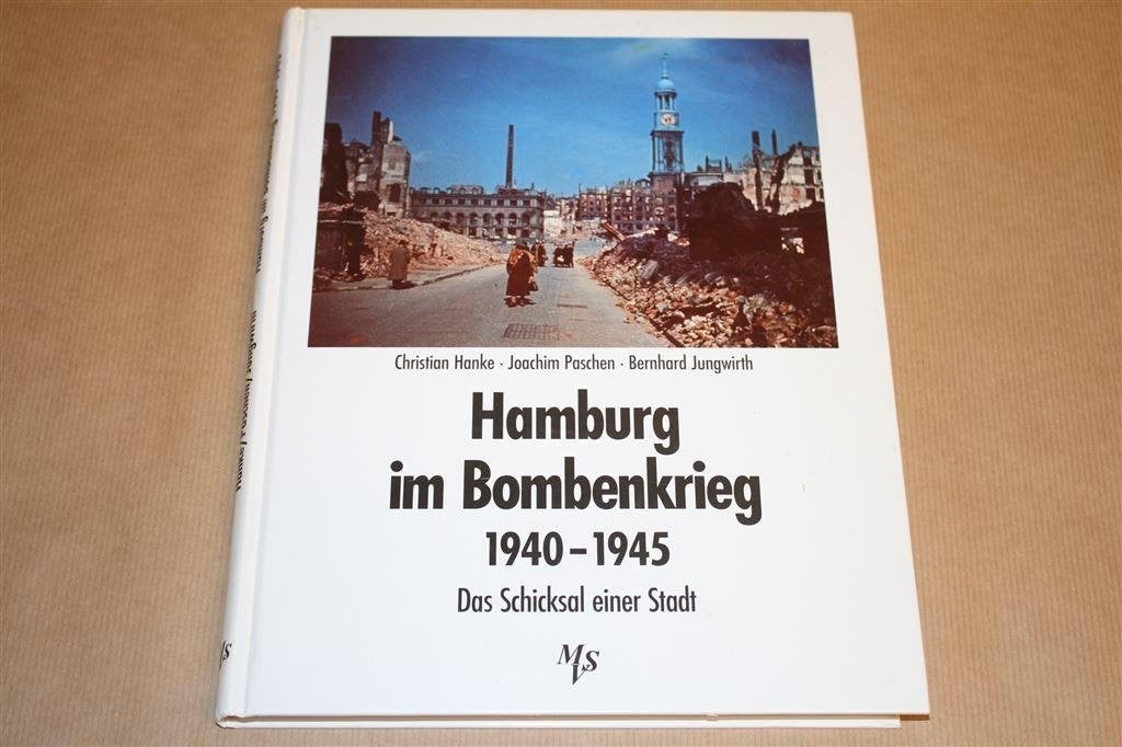 Hamburg im Bombenkrieg 1940-1945, Ophalen of Verzenden, Tweede Wereldoorlog, Zo goed als nieuw, Overige onderwerpen