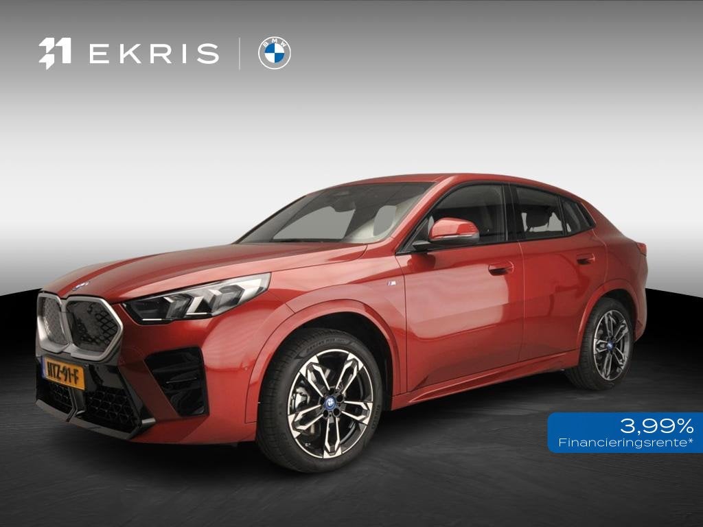 BMW iX2 xDrive30 | M-Sportpakket | LED | Leder | SOH 100% |, Auto's, Automaat, Dealer onderhouden, Isofix, Met garantie (alle)