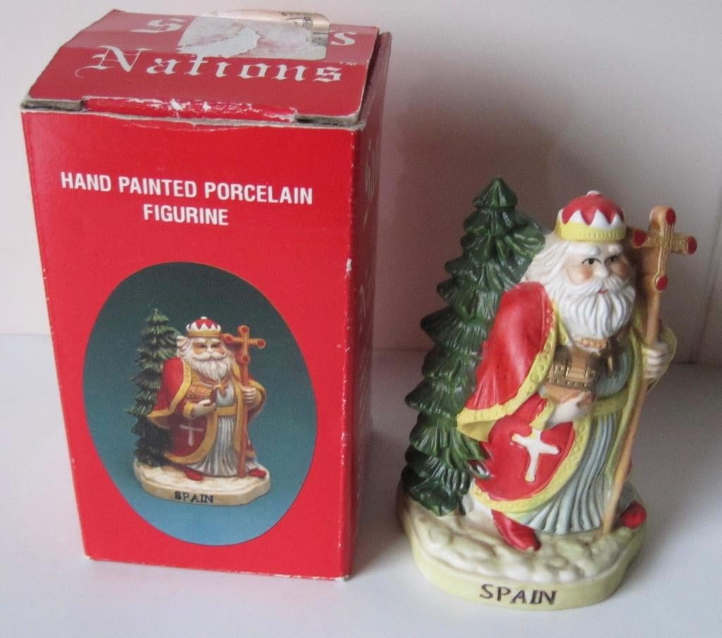 porseleinen kerstman - serie Santa's of the Nations - Spanje, Diversen, Kerst, Ophalen of Verzenden, Zo goed als nieuw