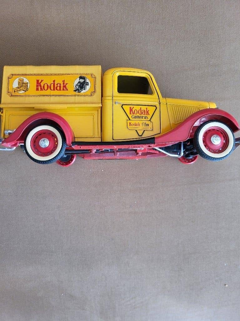 Solido Ford V8 Kodak Pick-up 1936 schaalmodel, Ophalen of Verzenden, Gebruikt, Auto, Solido
