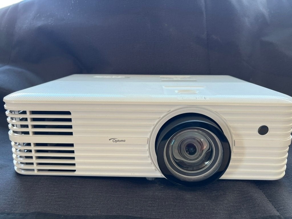 Beamer SHORT THROW Optoma 4K550ST  DLP 5000 ANSI lumens, Audio, Tv en Foto, Optoma 4K550ST, Ophalen of Verzenden, Zo goed als nieuw