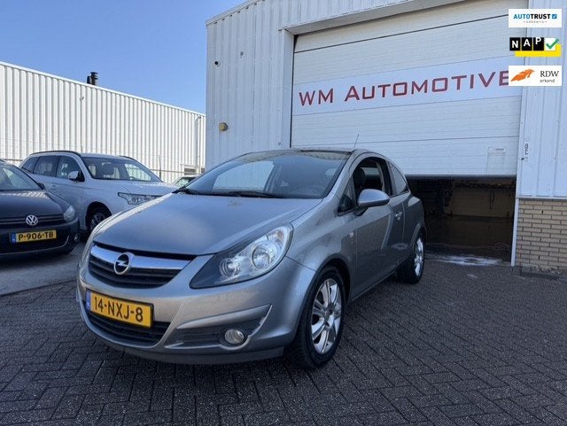 Opel Corsa 1.4-16V '111' Edition AIRCO, Voorwielaandrijving, Euro 5, 4 cilinders, Origineel Nederlands