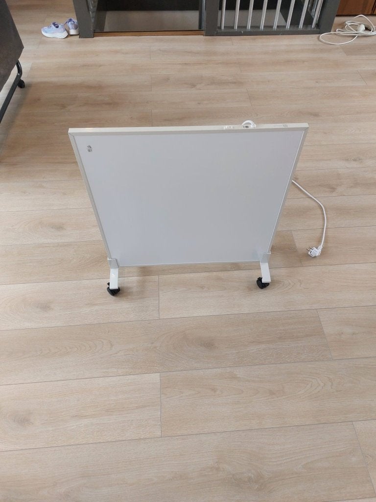Infraroodpaneel (300W) op wieltjes - Verrijdbare kachel, Ophalen, 30 tot 80 cm, Kachel, Zo goed als nieuw