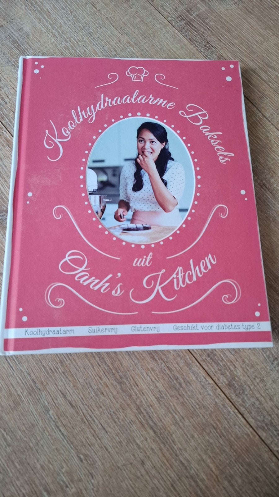 Leuk kookboek o.a. glutenvrije recepten, Ophalen, Zo goed als nieuw, Nederland en België, Taart, Gebak en Desserts