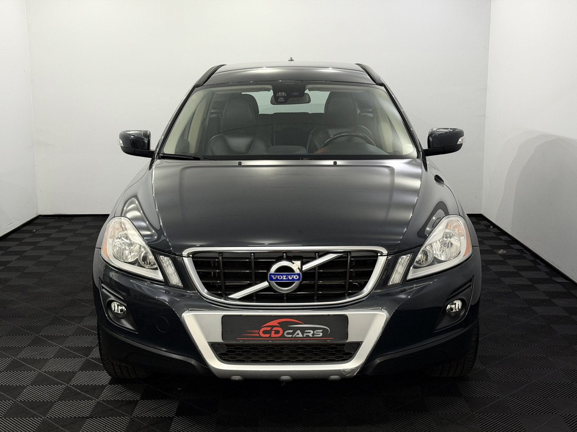 Volvo XC60 2.4D AWD Momentum Leder, Parkeersensoren, Stoelve, Automaat, 1716 kg, Gebruikt, 197 €/maand