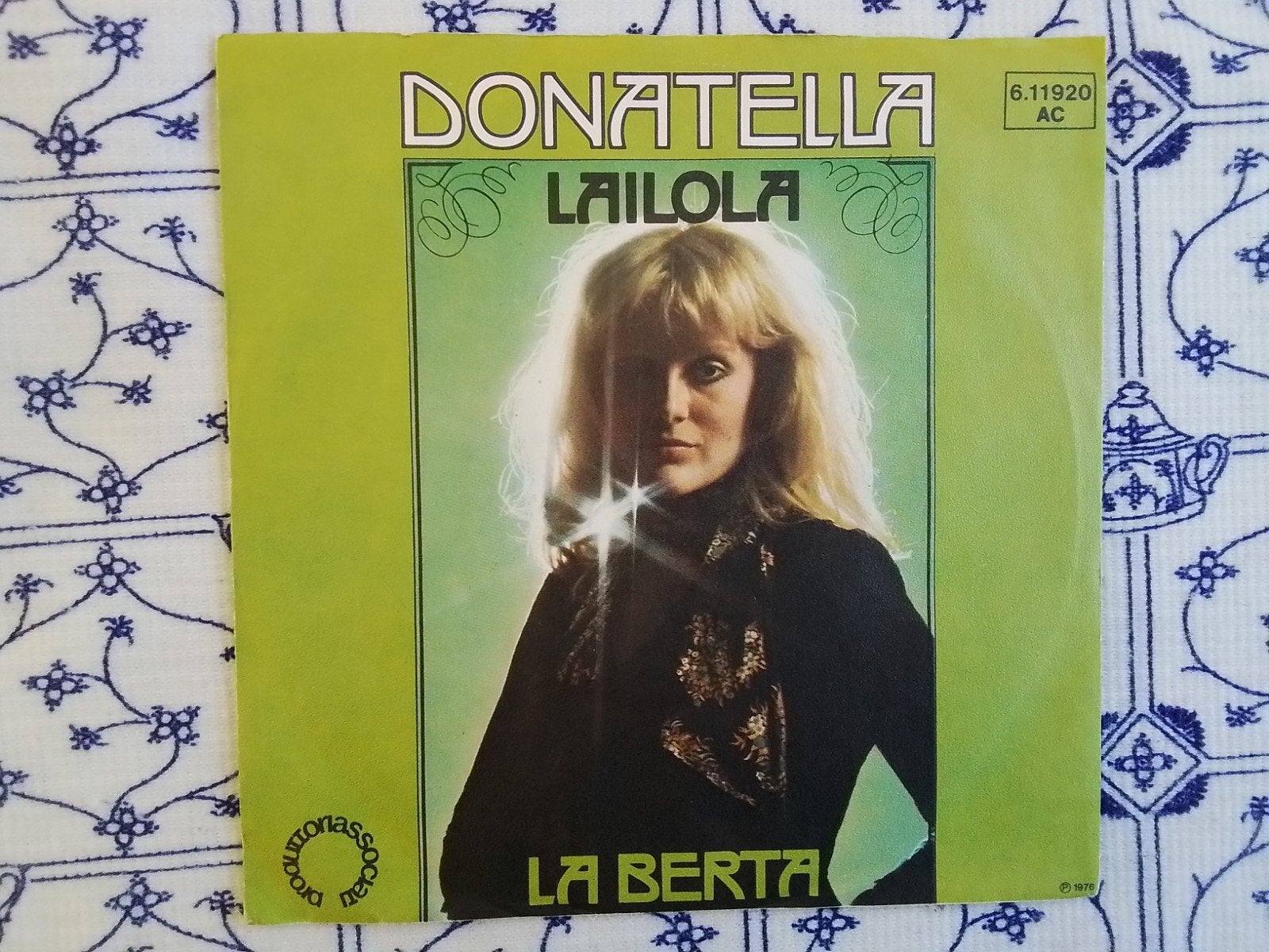 Donatella          Lailola, Ophalen of Verzenden, Zo goed als nieuw, 7 inch, Pop