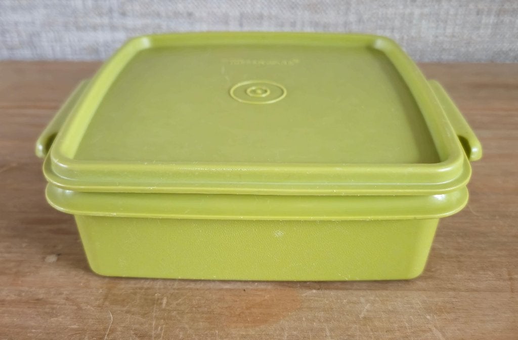 Tupperware To go bakje met deksel 15x15x6cm Groen, Ophalen of Verzenden, Zo goed als nieuw, Bak of Kom, Met deksel