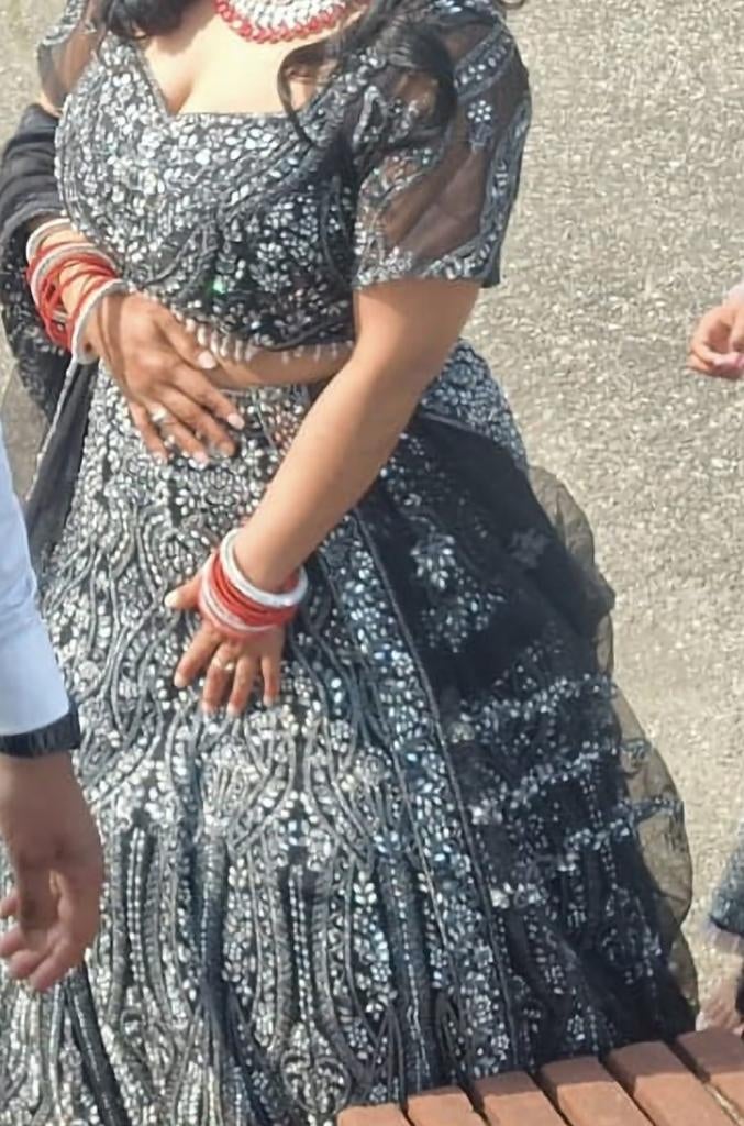 Prachtige Lengha - Indiase feestkleding, Maat 38/40 (M), Overige typen, Zwart, Ophalen of Verzenden
