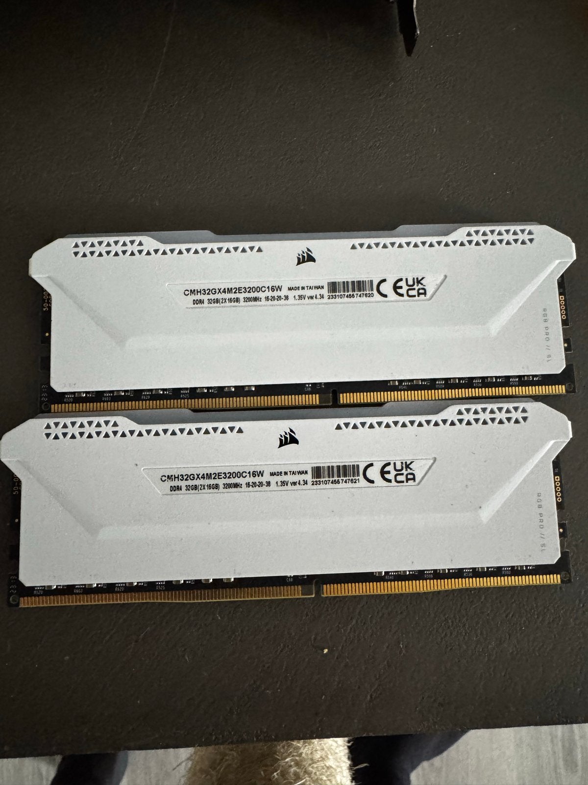 Foto 3 van Corsair Vengeance RGB Pro SL 32GB (2x16GB) DDR4 RAM 3200MHz