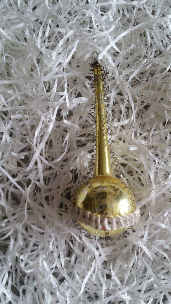 antieke kerstbal nr 382 model lange hals goudgeel draad, Ophalen of Verzenden, Gebruikt