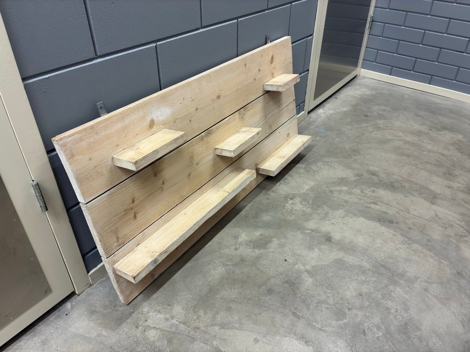 Houten wandrek met planken - 124,5x60 cm, Ophalen, Gebruikt