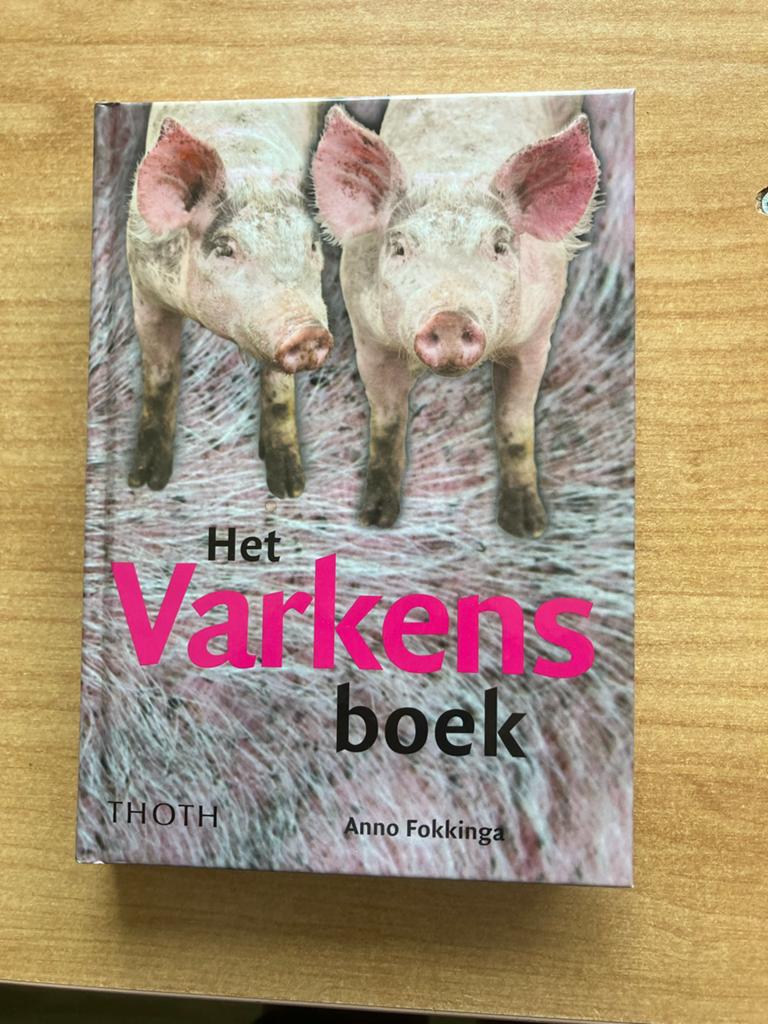 Het Varkensboek - Alles over varkens, van gedrag tot cultuur, Boeken, Dieren en Huisdieren, Ophalen of Verzenden, Zo goed als nieuw