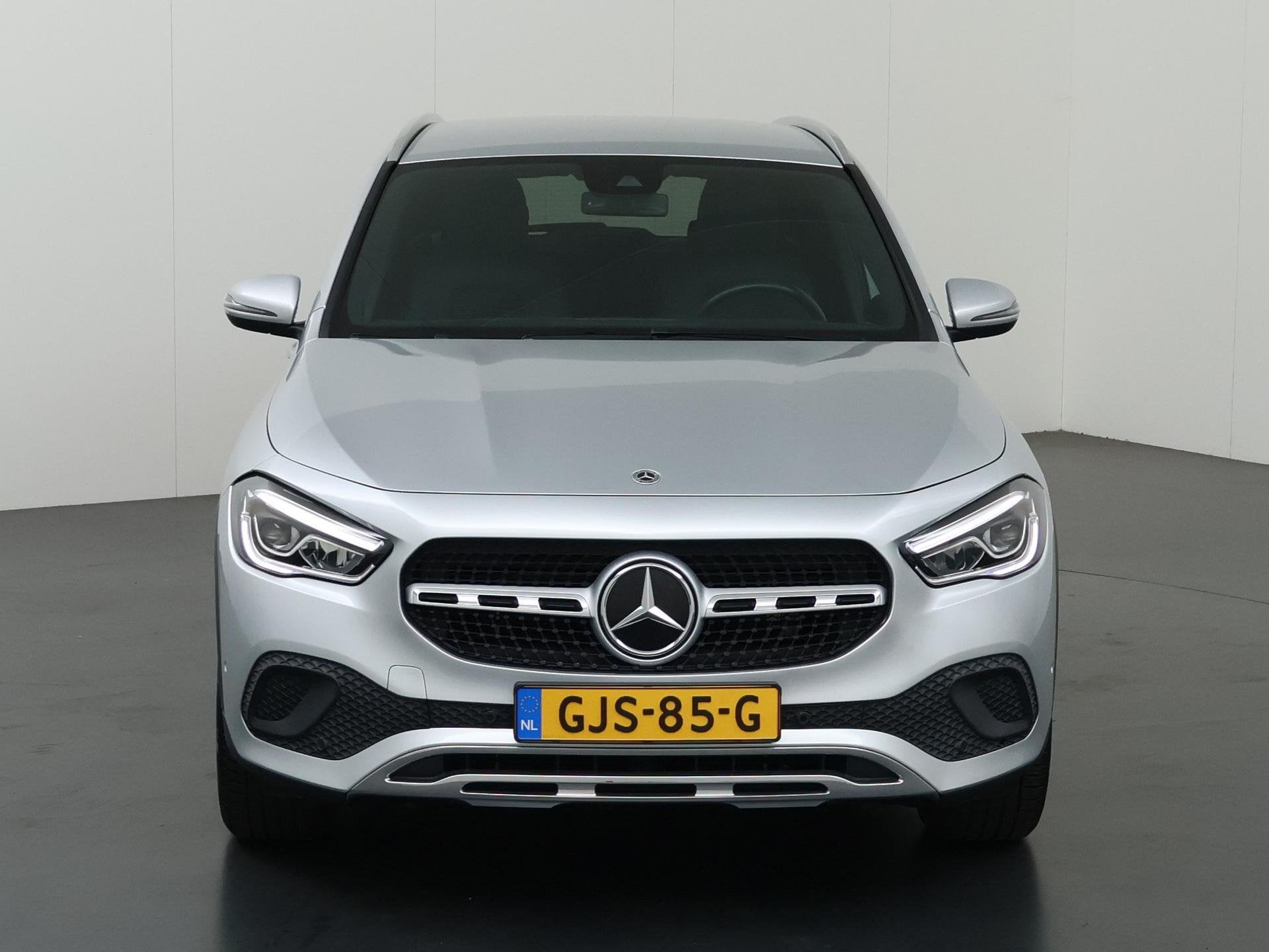 Mercedes-Benz GLA-klasse 250 e Progressive | Widescreen | Ex, Start-stop-systeem, 16 kWh, Leder en Stof, Bedrijf