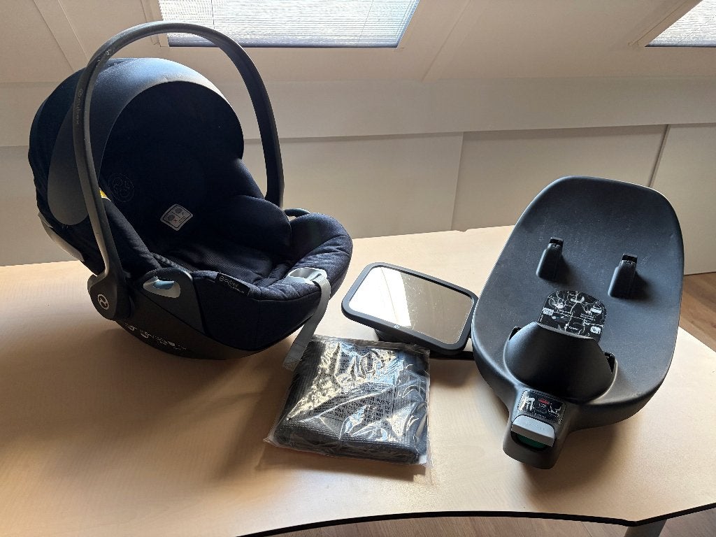 Cybex autostoel Cloud Z i-Size Plus - navy blue + Base Z, Kinderen en Baby's, Autostoeltjes, Gebruikt, Overige merken, 0 t/m 13 kg