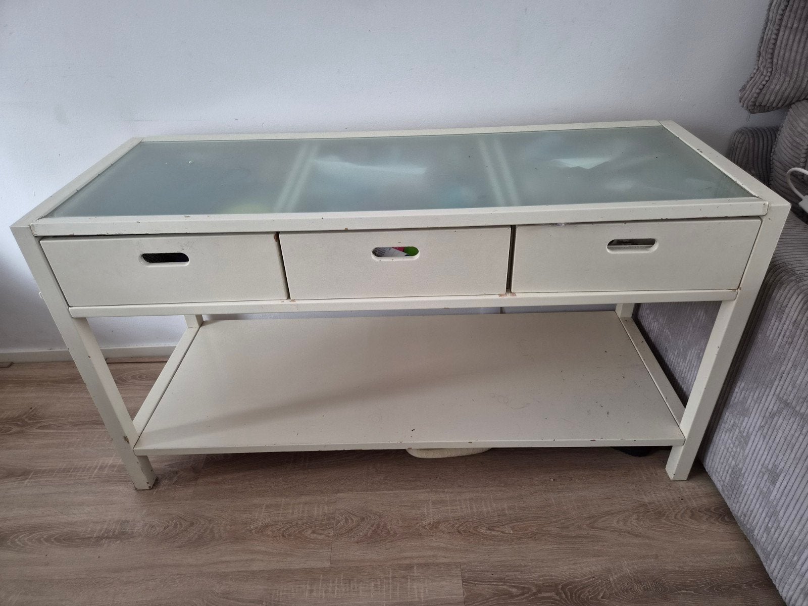 side table wit glas gratis, Huis en Inrichting, Ophalen, Gebruikt, Glas, 25 tot 50 cm